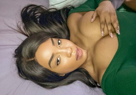 Lily Starfire セックス女優 ギャラリー