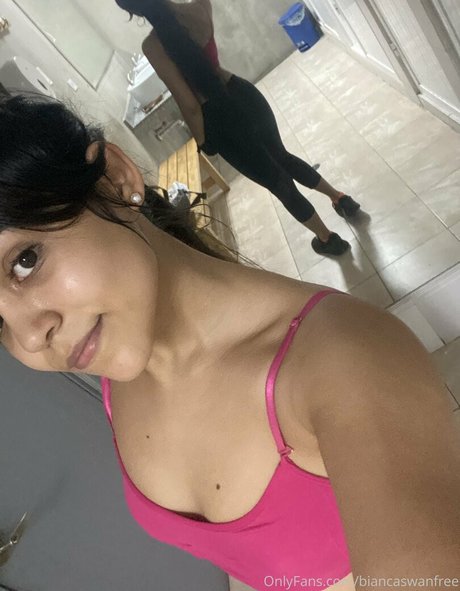 ブラジルの巨乳オンリーファンズ セックス 写真