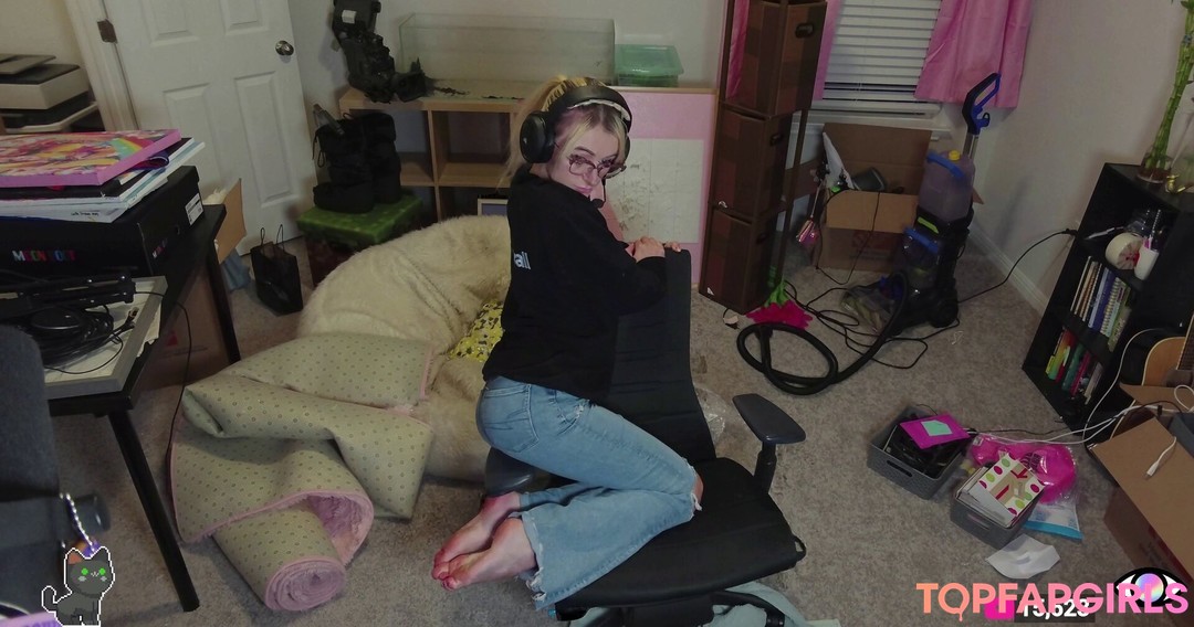 Adrianah Lee XXXモデル ギャラリー