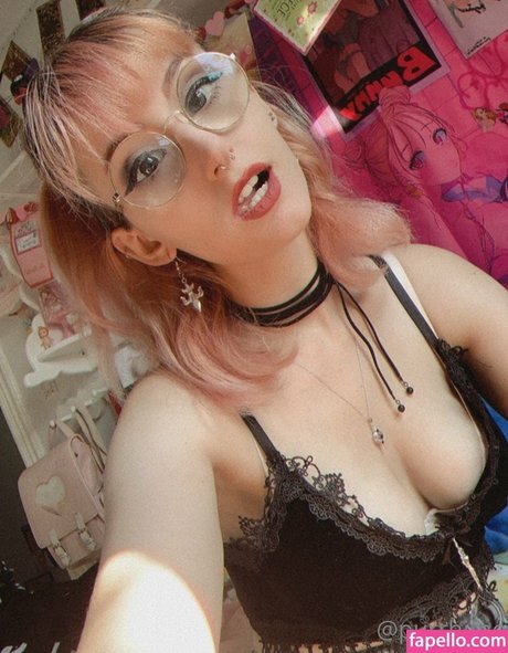 金髪巨乳オンリーファンズ 無料 写真