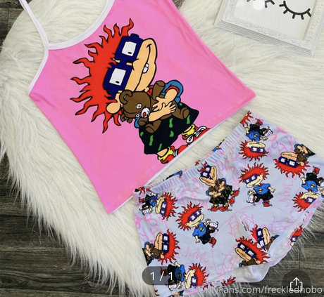 Freckledhobo エロティックなモデル 写真