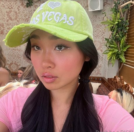 カッククイーンオンリーファンズ セクシー裸 ギャラリー