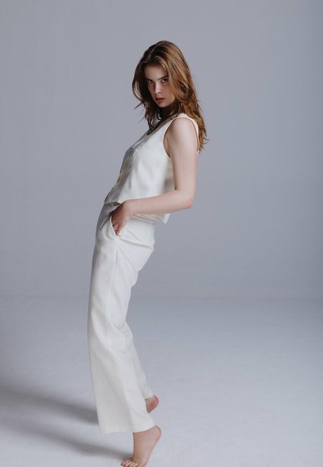 Benthe Ten Broek ポルノスター アダルト 画像