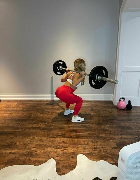 jenniferinthegym ホットなモデル 画像