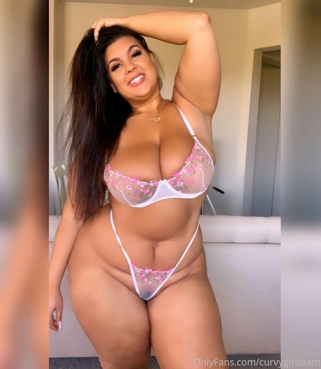 curvygirlteam ポルノスター 裸 写真
