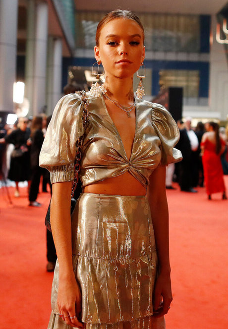 ビーチセックスオンリーファンズ アートポルノ 写真