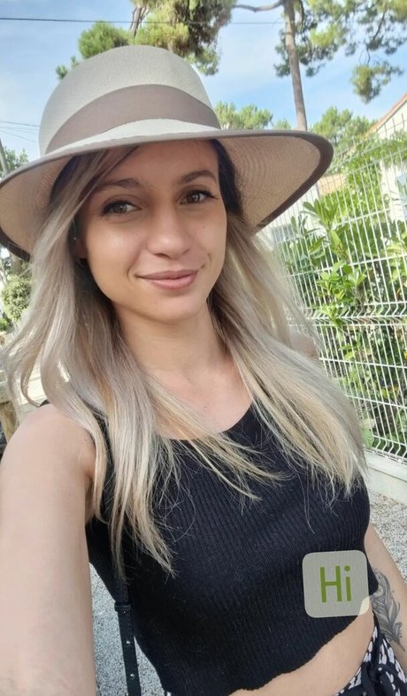 Laure Valee アートポルノスター 画像