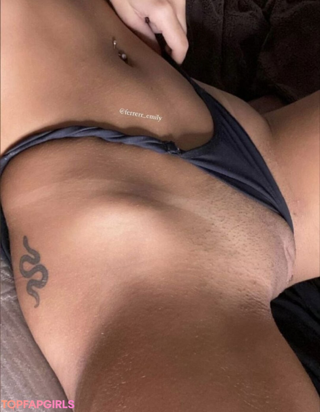 ferrerr emily セクシー女優 写真