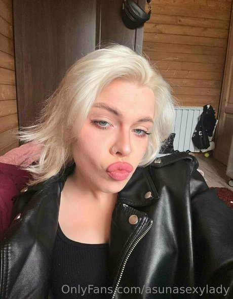 裸の写真 オンリーファンズ 美しい裸 写真