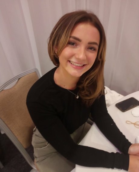 Rosie Bentham ポルノスター ヌード 画像
