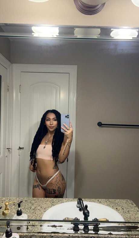 deepressuree アダルト女優 写真