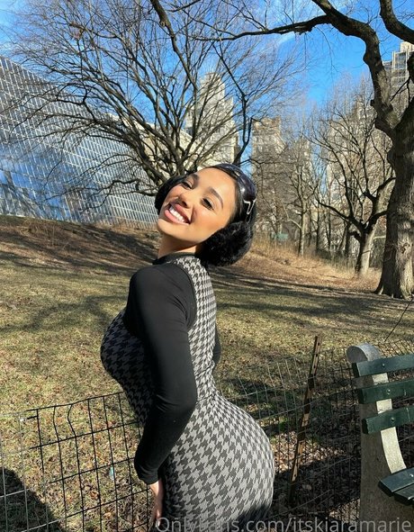 itskiaramarie モデル 画像