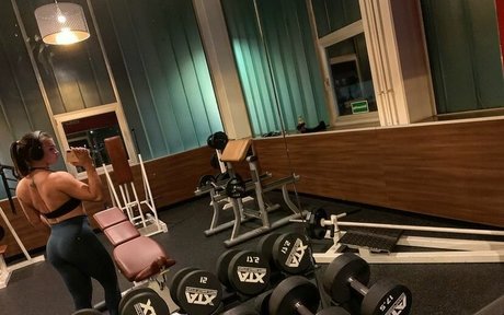 カップル ゲイ オンリーファンズ ホット裸 画像