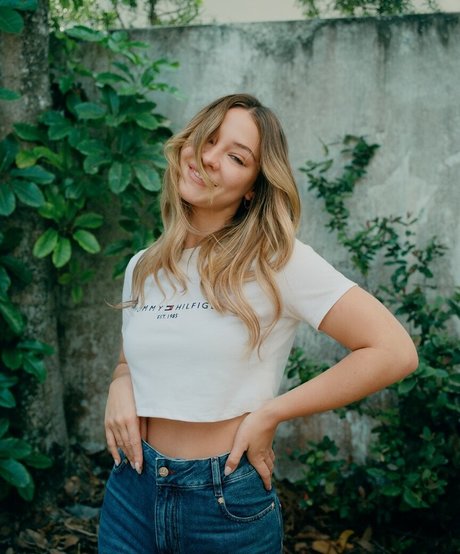 Madelyn Cline エロティックなスター 写真