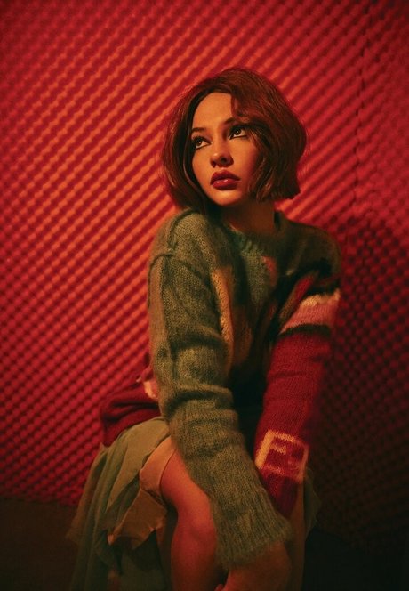 Madelyn Cline 完璧なスター アーカイブ