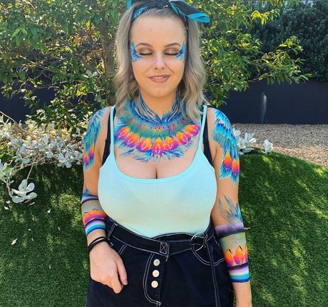 陸軍の熟女オンリーファンズ トップ 画像