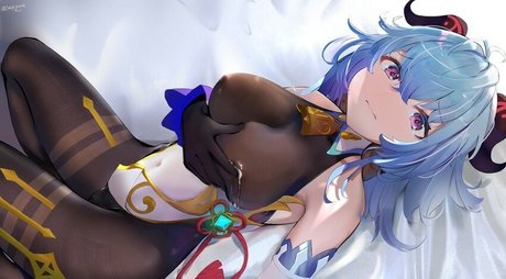 レズビアン熟女オンリーファンズ セクシー裸 画像