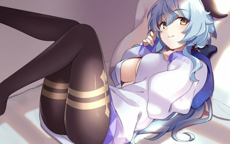 おっぱい自撮りオンリーファンズ 無料ヌード 画像