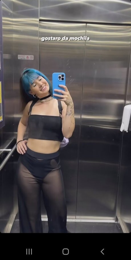 Julia K Barni スター xxx 写真