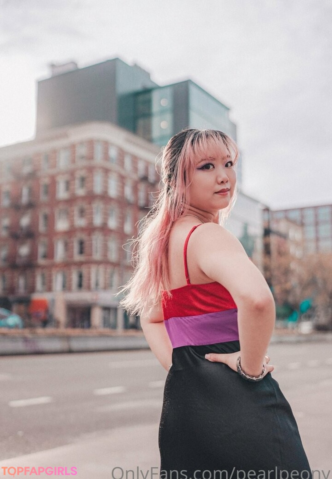 ポルノスターオンリーファンズ 美しいxxx 画像