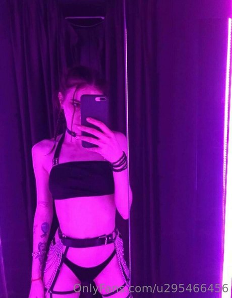 中出しオンリーファンズ 無料セックス 画像