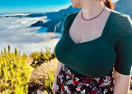 ディープスロート POV オンリーファンズ ホットセクシー 写真