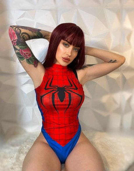 Lizzie Le Strange ヌードのポルノスター 写真