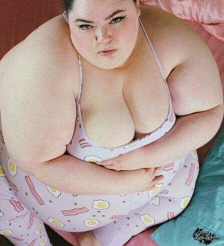 ssbbwlunalove アダルトスター 写真