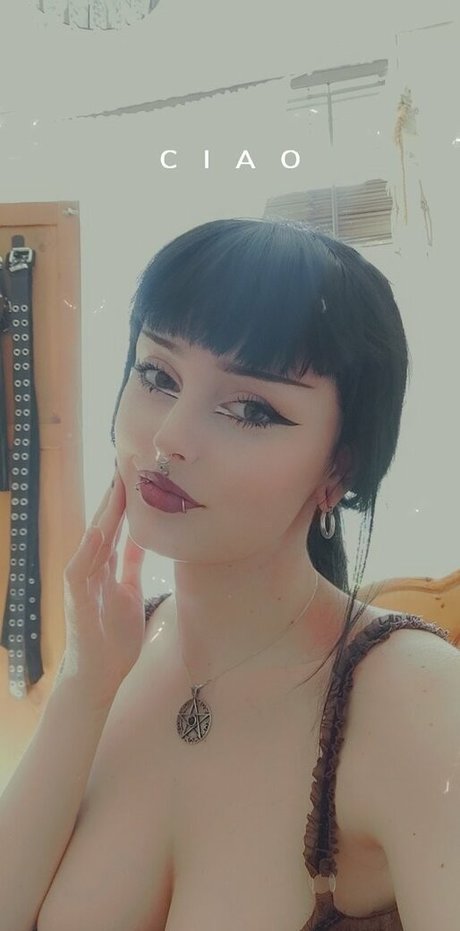 missdellavigne トップモデル 写真