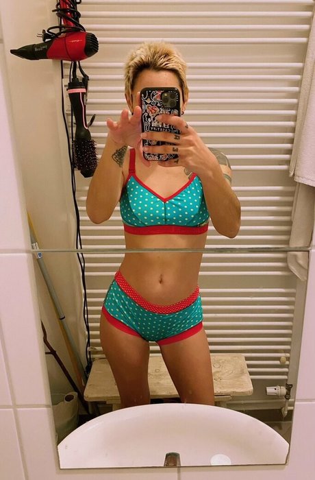 Ohnips 独占ポルノスター 写真
