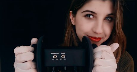 FrivolousFox ASMR 独占スター 画像