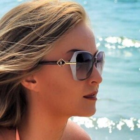 Sonya Temnikova 完璧な女優 写真