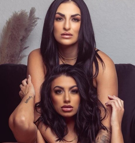 セックスガールズオンリーファンズ 美しい裸 写真