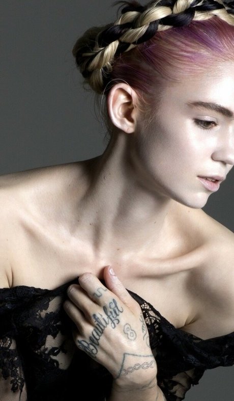 Grimes セクシーモデル 画像