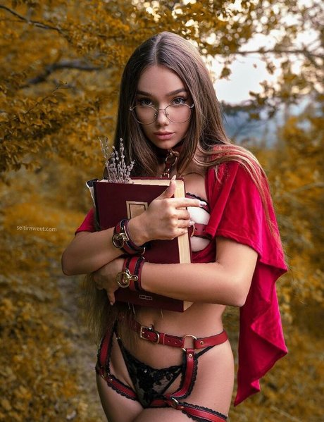 痴女オンリーファンズ アートヌード 写真