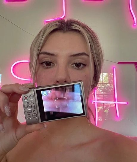 Alissa Violet ホットなスター ギャラリー