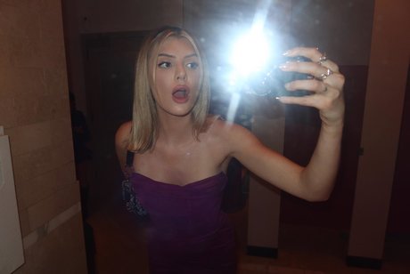 Alissa Violet 素敵なポルノスター 写真