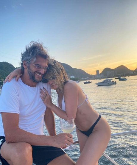 巨乳ストリップオンリーファンズ アートxxx 画像