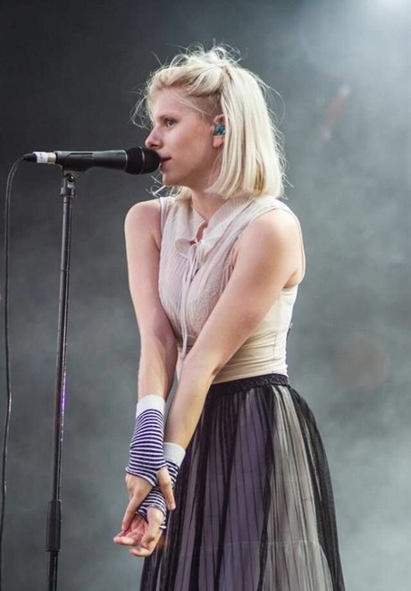 アナルトランスオンリーファンズ セクシーヌード 写真