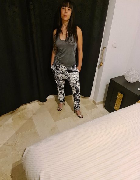 成熟した異人種間オンリーファンズ ヌード 写真