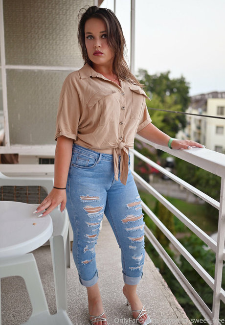 dayanna sweet m ホット女優 アーカイブ