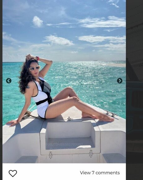 Chahatt Khanna 美しいモデル 写真