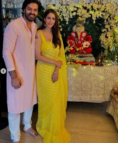 Chahatt Khanna 裸のポルノスター 写真