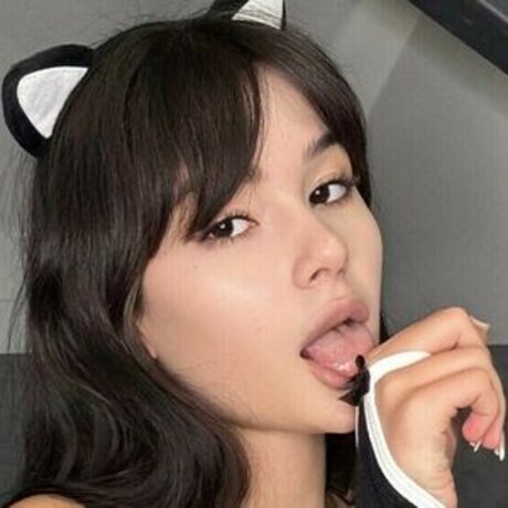 Aleksa sun ホットなモデル 画像