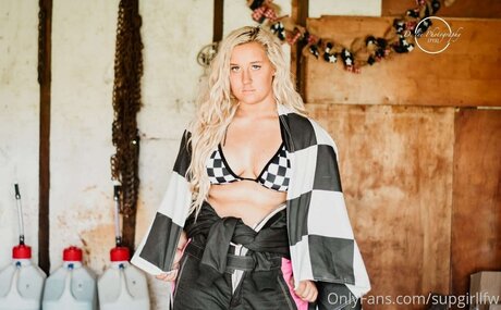 つま先オンリーファン 美しい 画像