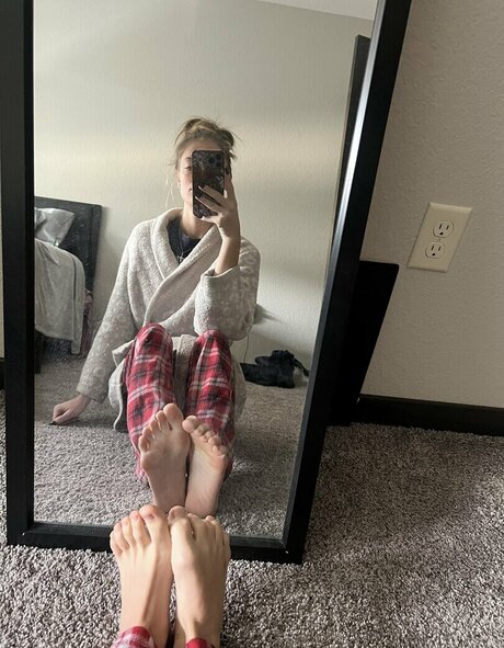 ヨガパンツ オンリーファンズ 美しい 写真