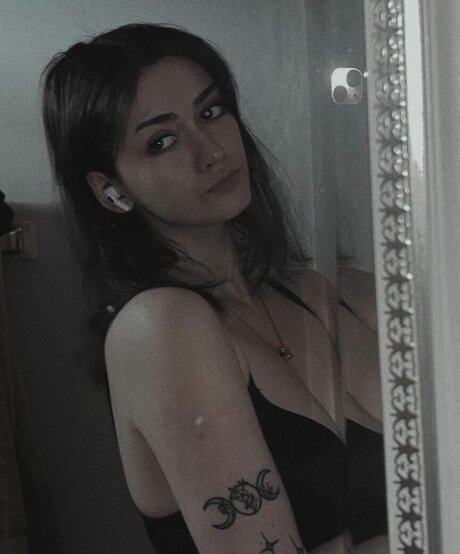 熟女フェラチオオンリーファンズ アートヌード 画像