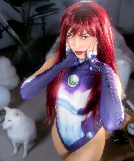 小さいチンポのシーメールオンリーファンズ ポルノグラフィック 写真