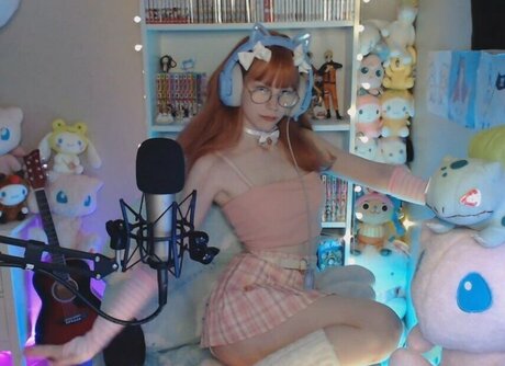 Skymi chan ポルノモデル 写真