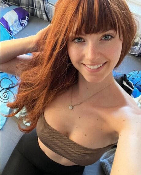 Anna Redd Please 裸のポルノスター 写真